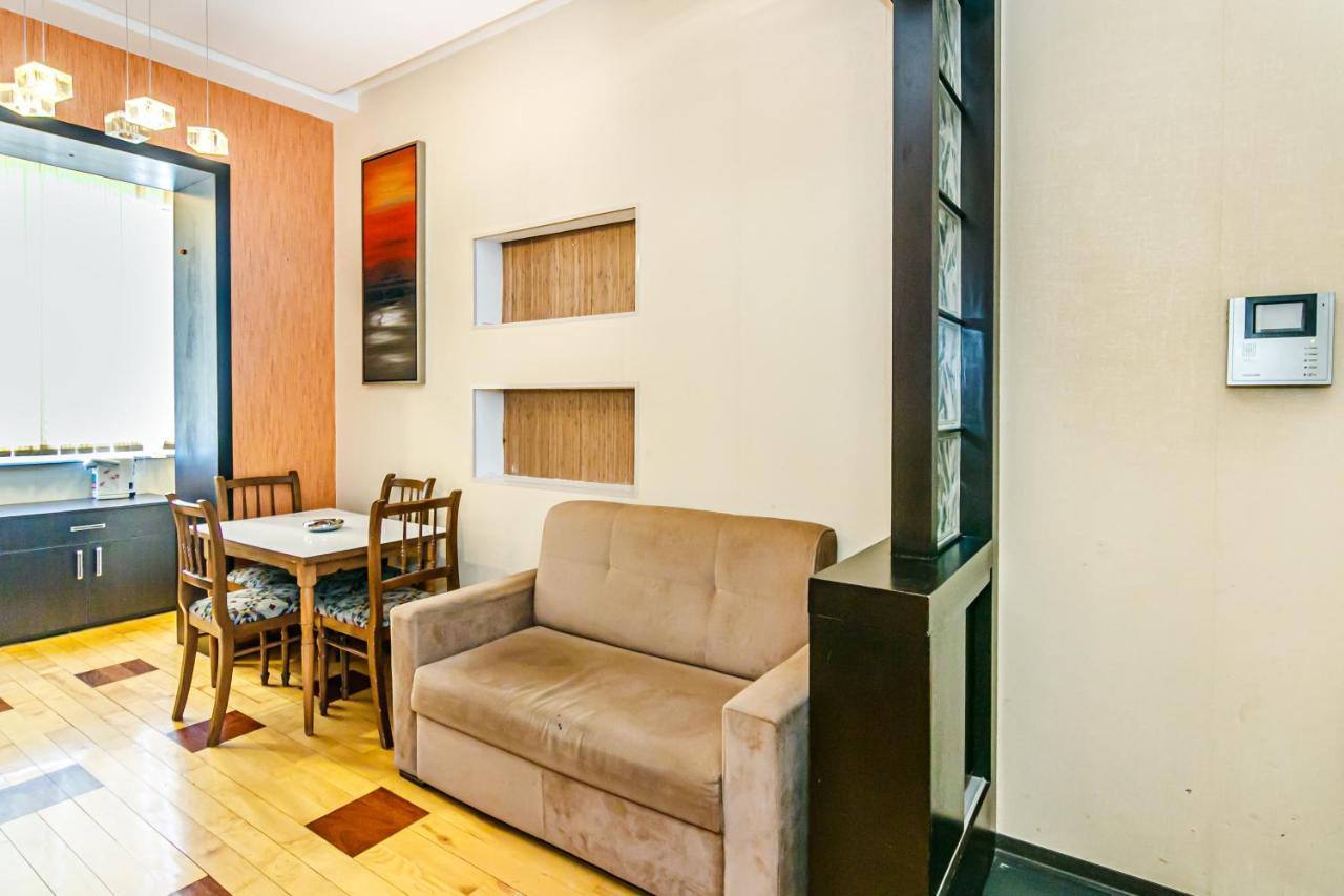 Lovely Sweet Apartment บากู ภายนอก รูปภาพ